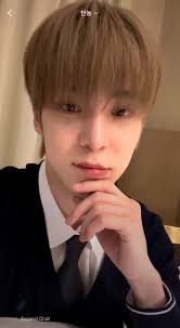 Wooyoung day: "Sorpresa- portiamo te e il tuo fratellino al parco  divertimenti e prenderemo lo zucchero filato" Il giorno dopo: Sorpresa,  stiamo andando al MATZ per genitori in trappola mentre concludiamo la