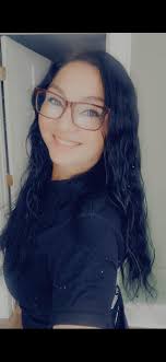 Jodi Recommends…..Where I quickly interview local business owners to find  out what they do and recommend them if you are interested in their product  or service. Meet Natalie Christensen with Crafts 2