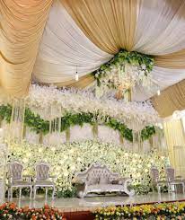 Pelaminan minimalis tanpa hiasan bunga. Tips Pelaminan Murah Tapi Tidak Murahan Idewedding