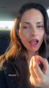 Gran descubrimiento, lo compré ayer, un lápiz labial 💋 con brillo y tinte,  dura un montón!!!, Totally Juicy Lip Tint de #sephora