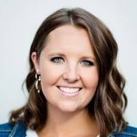 Nicole Stowe's Instagram, Twitter & Facebook