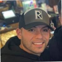 600+ profilů „Chavolla“