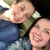 Kasey Dunbar's Instagram, Twitter & Facebook