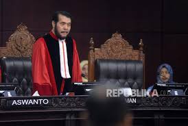 Hakim besar mahkamah tinggi malaya. Putusan Mk Dan Kisah Sahabat Nabi Yang Menolak Jadi Hakim Republika Online