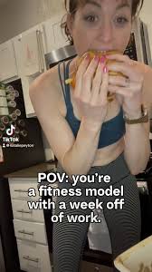 Fitness models be like. #chow #destroyaburger