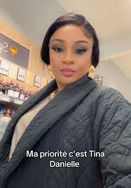 Danielle Mohn's Instagram, Twitter & Facebook