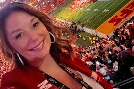 Randi Martin's Instagram, Twitter & Facebook