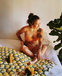 Sigue a denise rosenthal en: Denise Rosenthal Se Despide De Instagram Con Bikini De Flores Denise Rosenthal Y Su Llamativo Bikini De Flores