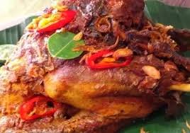 Biasanya kuliner ini disajikan bersama sambal matah, kacang, dan sayuran. Resep Cara Membuat Ayam Bakar Betutu Khas Bali Reseponline Info