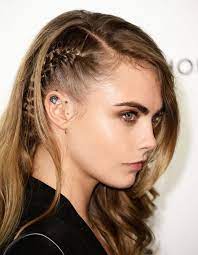 10 Easy Hairstyles Perfect For Zoom Thanksgiving Dinner Hair Styles Loose Hairstyles Long Hair Styles