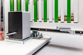 Découvrez nos solutions complètes de motorisation de portail coulissant. La Motorisation De Portail A Cremaillere Motorisation Maisonic