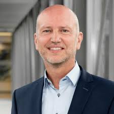 Seit diesem Monat: Andreas Eschbach neuer Leiter des Fachbereichs Zentrale  Steuerung und Verwaltung