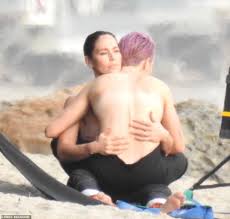 Maybe you would like to learn more about one of these? Megan Rapinoe And Sue Bird Exclusive The Uswnt Soccer Star And Wnba Legend Go Topless Aktuelle Boulevard Nachrichten Und Fotogalerien Zu Stars Sternchen