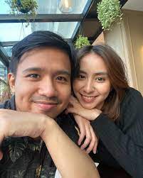 Viral foto pemuda bareng ibu cantiknya facebook/jhnguyners. Joshua Suherman Foto Bareng Pacar Dan Mantan Warganet Keren Banget Panutan Gue Kumparan Com