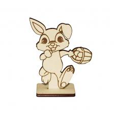 Vei gasi desene cu iepuras alergand prin natura, iepuri care se distreaza vopsind oua de pasti, iepurasi care culeg floricele si pregatesc cadourile pentru copii. Figurina Pentru Colorat Iepuras Fc002