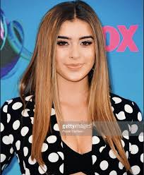 Hair + Makeup Artist Daisy Dennis Has Star Quality! — Carrie's Chronicles