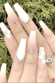 The List Of Nail Technician Accessories Can Be Overwhelming And Easy To Forget One Or Two Items In 2020 Rhinestone Nails Nails Design With Rhinestones Nail Accessories