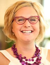 And Then He Kissed Me (A White Pine Novel, 2): Amos, Kim: 9781455557493:  Amazon.com: Books