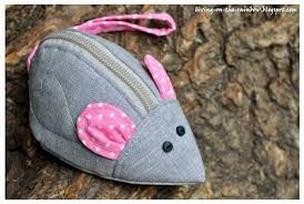 Pochette Souris Petit Patron Sac A Coudre Pochette Artisanat De Couture