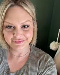 Veronica Tisdale's Instagram, Twitter & Facebook