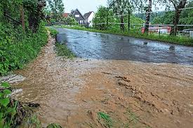 Zahlreiche straßen wegen hochwassers gesperrt. Kreis Lorrach Das Nachste Hochwasser Kommt Auf Jeden Fall Kreis Lorrach Verlagshaus Jaumann