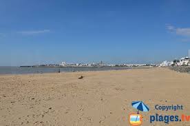Apartment is located in 3 km from the centre. Plage De La Grande Conche Royan 17 Charente Maritime Poitou Charentes Plages Tv
