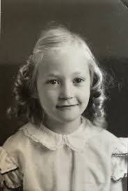 Carla Lutz's Instagram, Twitter & Facebook