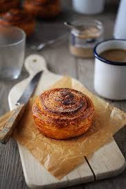 Petites Brioches Feuilletees Au Sucre D Erable Amuses Bouche Brioche Feuilletee Recettes De Cuisine Viennoiseries Du Petit Dejeuner