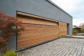 Pin Von Frank Krohne Auf Doors In 2020 Garagentor Garagentore Haus Mit Garage