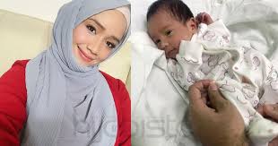 Pelakon popular, ummi nazeera, 28, selamat melahirkan bayi sulungnya, ayra aneesah mohd. Baru 2 Minggu Bergelar Ibu Ummi Nazeera Akui Tak Cukup Tidur Kerana Berjaga Malam Demi Babyaa Hijabista