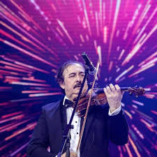 Deși este căsătorit de 47 de ani și are o căsnicie solidă, nicolae botgros pare să trăiască o relație paralelă cu o solistă mai tânără cu 27 de ani decât el. SoÈ›ia Lui Nicolae Botgros A Murit Cu Mare Durere In Suflet Cei Mai Grei Ani Din ViaÈ›a Sa Fresh24