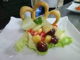Karena salad mengutamakan sayuran segar sebagai bahan utama. Pengelolahan Makanan Kontinental Enything