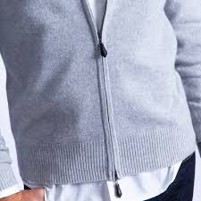 La veste de costume est la pièce chic du vestiaire masculin. Vicken Gilet En Cachemire De Qualite
