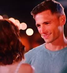 Andrew Walker and Rachel Boston have a special message for all the  birdwatchers out there! 🪶❤️ Don't miss as they star in Saturday's all new  Adventures in Love & Birding, starting at