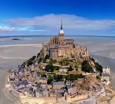 Treadwheel Crane Of Mont Saint Michel Cathedral Medieval Cranes In 2020 Cathedral World Heritage Sites Today In History