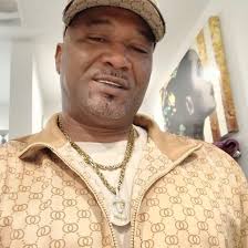 BIRDMAN "I WAS THE FIRST ONE WITH DIAMONDS ON MY TEETH" BIRDMAN IN 1999 AND  LIL FLIP IN 1999 BEATRICE YOU HAD GOLDS... DS...WESLEY HAD THE DIAMONDS هي  IAMBIG JAM BIG BANKZ