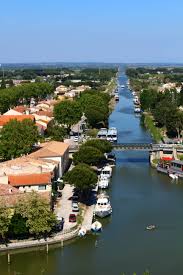 Le Canal A Aigues Mortes Vers La Mer Paysage France Voyage En France France