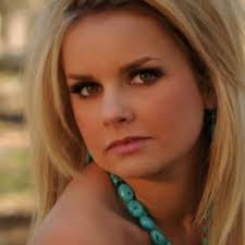 Leticia Newman's Instagram, Twitter & Facebook