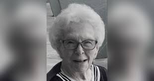 Obituary for Rosa Anna (Thrailkill) Fernandez