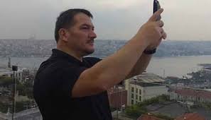 Modas texnis τρίτη, 31 ιουλίου 2012 0 σχόλια σταθμός «πύρρος δήμας»!!! Sygklonizei O Pyrros Dhmas Gia Th Gynaika Toy O Karkinos Irafina