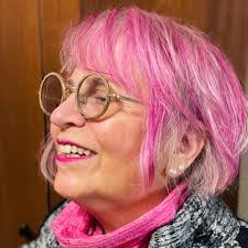 Luann Lewis's Instagram, Twitter & Facebook