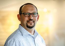 How to ensure accurate 20mm offset and parallel 2-axis shaft?