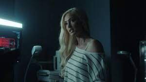 After she wrapped on the ninth episode of the second season, minka kelly took to instagram to praise boris mojsovski, the shows' director of photography. Minka Kelly Clothes Outfits Brands Style And Looks Spotern