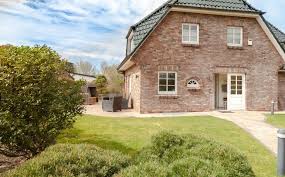 Grosszugiges Haus Fur Ihre Personliche Traumzeit Auf Sylt Ferienhaus Traumzeit In Wenningstedt Braderup Sylt Schleswig Holstein In 2020 Style At Home Haus Ferienhaus