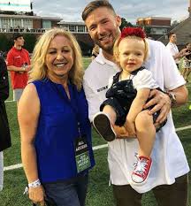 His father, frank edelman, was the president of pop warner football and a football coach while his mother, angela edelman julian was dating victoria's secret model adriana lima when his daughter was born. Julian Edelman Father Of A Daughter His Net Worth Salary Contract