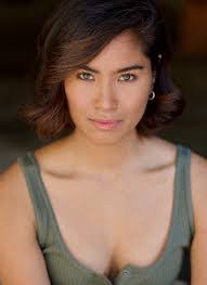 Danielle Lyn's Instagram, Twitter & Facebook