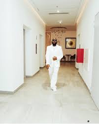 Ori ADE baba IMADE, @davido ❤️❤️❤️ #awuke 6:30pm WAT.