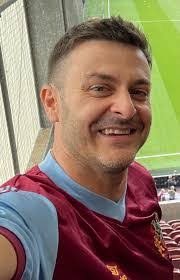 Brad Rees's Instagram, Twitter & Facebook