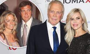 Six Dollar Man star Lee Majors poses with his pretty blonde spouse | Daily  Mail Online