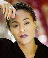 Back When Jada Pinkett Smith Wore Her Hair Short Thinking Real Hard About It Cute Hairstyles For Medium Hair Short Hair Styles Big Hair